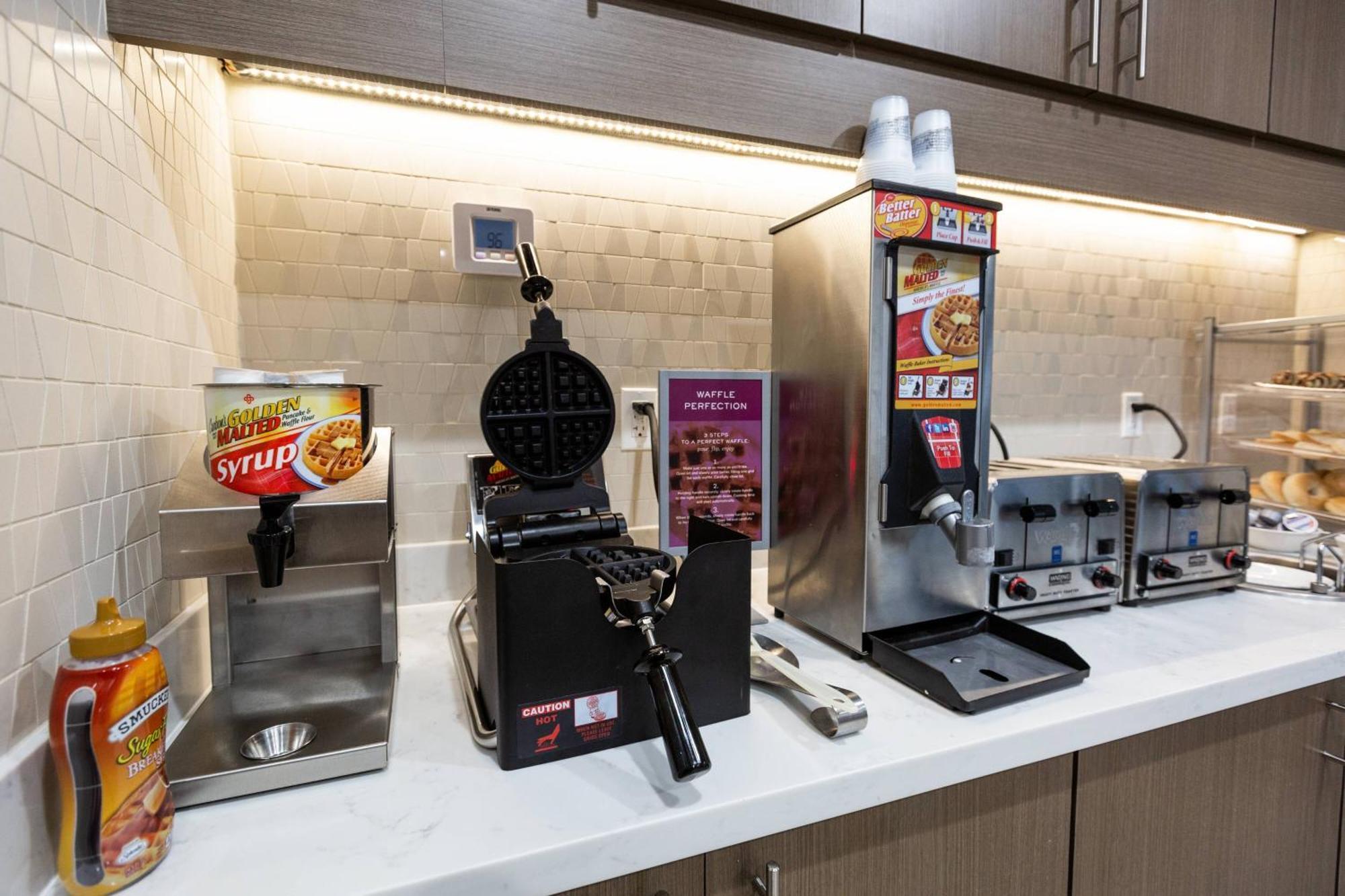 Residence Inn By Marriott Oklahoma City Airport Екстериор снимка